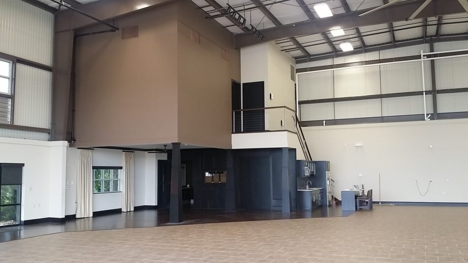 Airport hanger with kitchen for Sale, Concord North Carolina Regional Airport